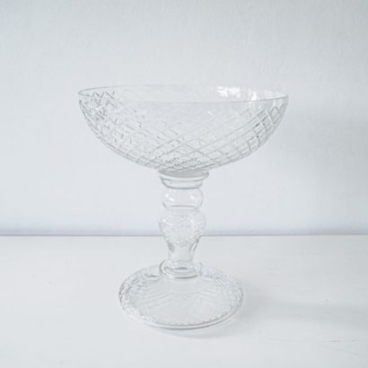 Copón cristal cortado diamante/pie