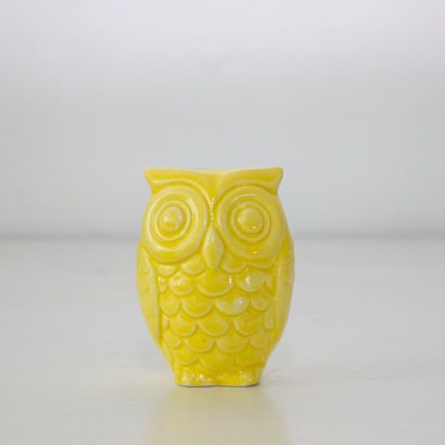 Lechuza porcelana amarilla