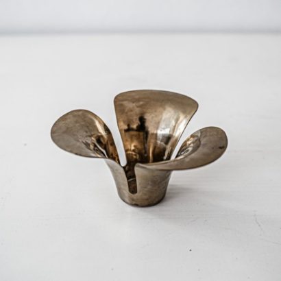 Porta vela dorado flor