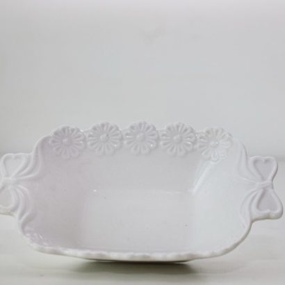 Fuente porcelana blanca lazo